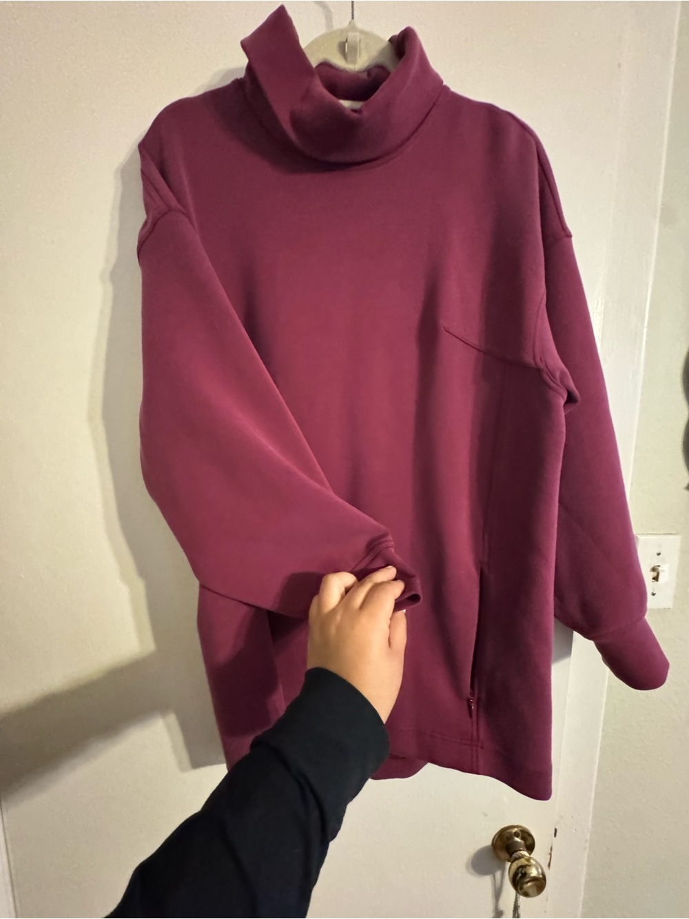 Oversized Lululemon Maroon Turtleneck Sweatshirt - - Picture 4 of 7